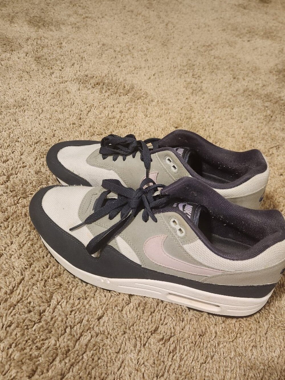 Nike Air Max 1 FD9082-001 Men’s Size 10.5 Football Grey Lilac Bloom – Used